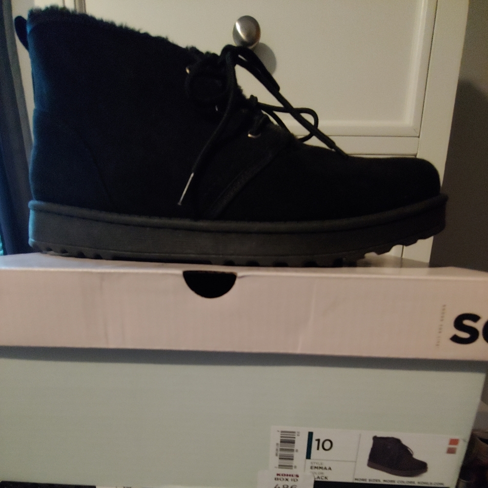 So Emma black chukka boots